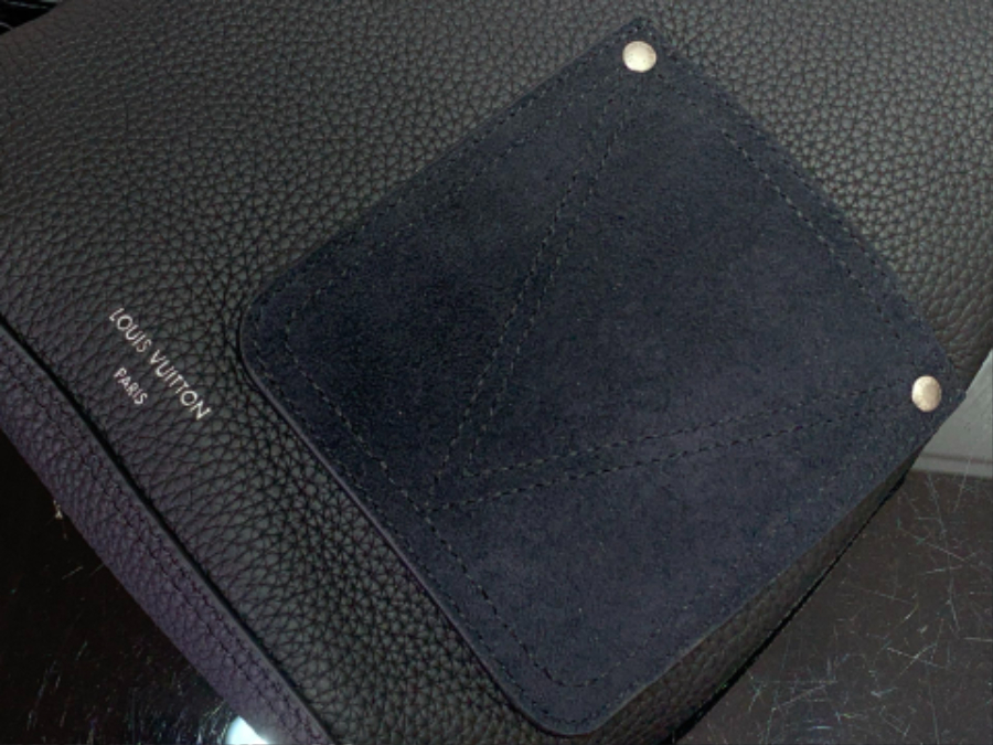 루이비통 델타 슬링백 블랙(30 x 35.5 x 7)6.jpg