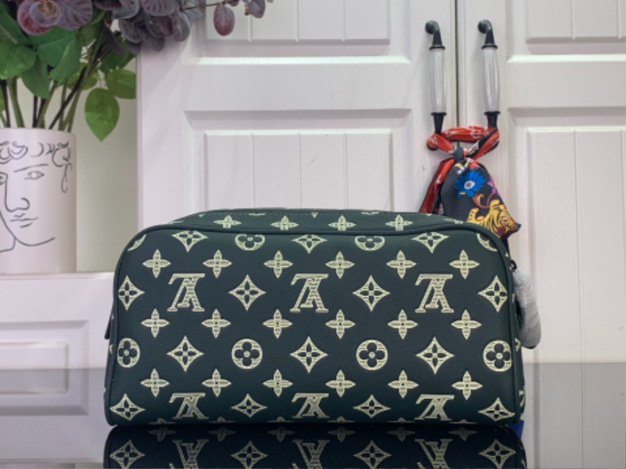 루이비통 돕 키트 흑녹색 (28 x 15 x 16.5)2.jpg