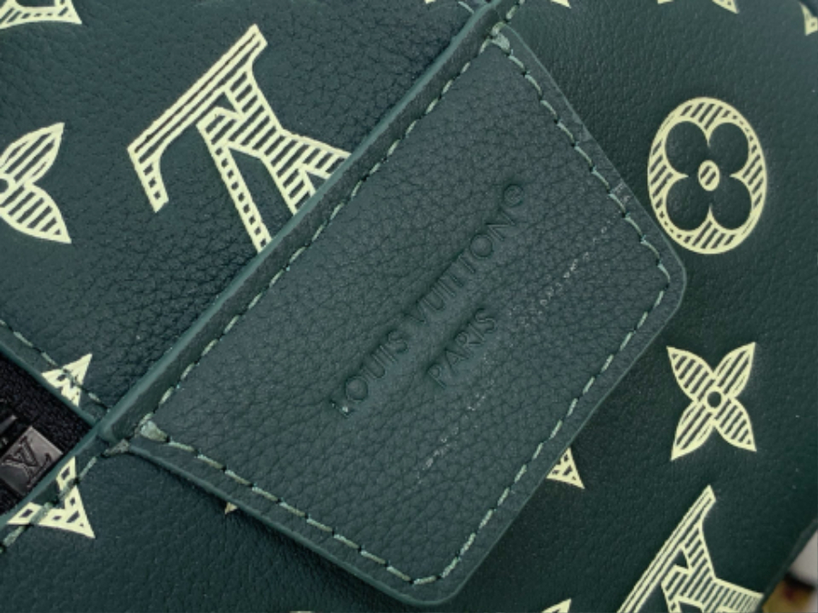 루이비통 돕 키트 흑녹색 (28 x 15 x 16.5)8.jpg