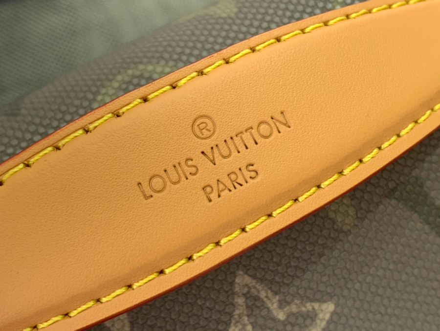 루이비통 러시 범백 그린 (15 x 8 x 30)8.jpg