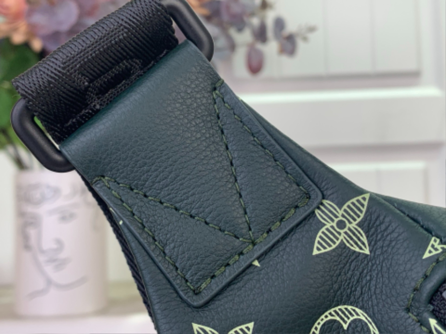 루이비통 러시 범백 흑녹색 (15 x 8 x 30)7.jpg