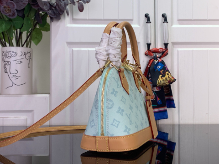 루이비통 알마 BB 블루(17.5 x 11.5 x 23.5)4.jpg