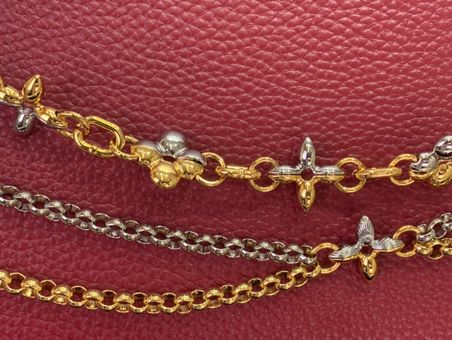 루이비통 카퓌신 미디엄 다크레드 (20 x 11 x 31.5)6.jpg