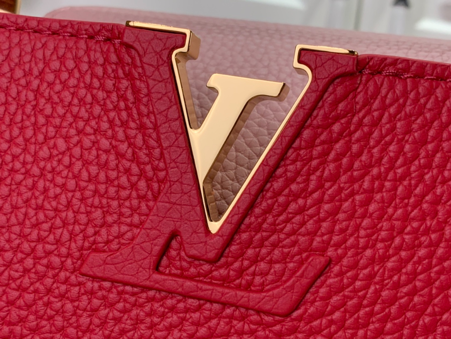 루이비통 카퓌신 미디엄 레드 (31.5 x 20 x 11)6.jpg