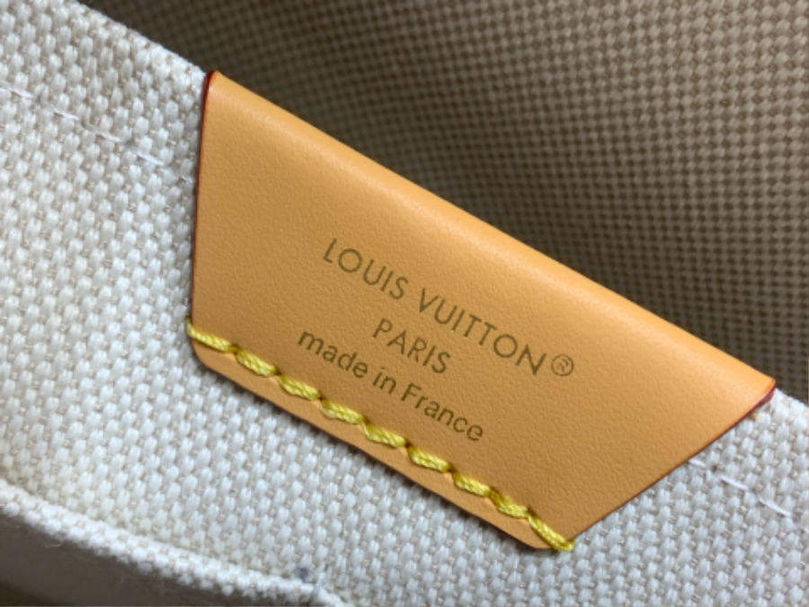 루이비통 크리스토퍼 MM 카키 그린 (38 x 44 x 12.5)9.jpg