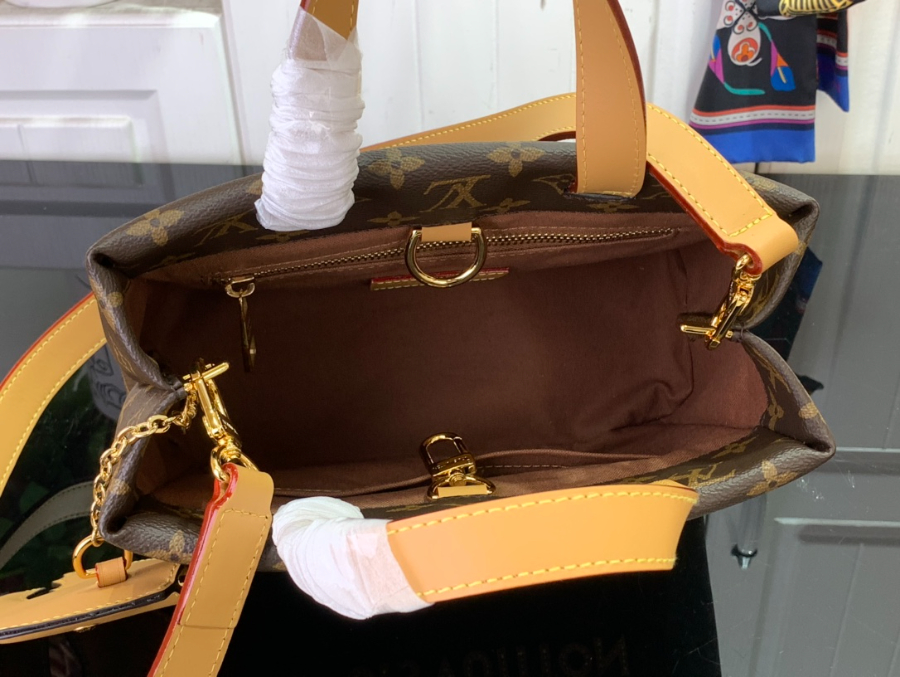 루이비통 PHARREL and 니고 collection's 토트 M13940 251119cm 브라운3.jpg