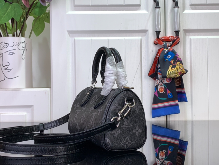 루이비통 나노 스피디 M26573 107.516cm 블랙4.jpg