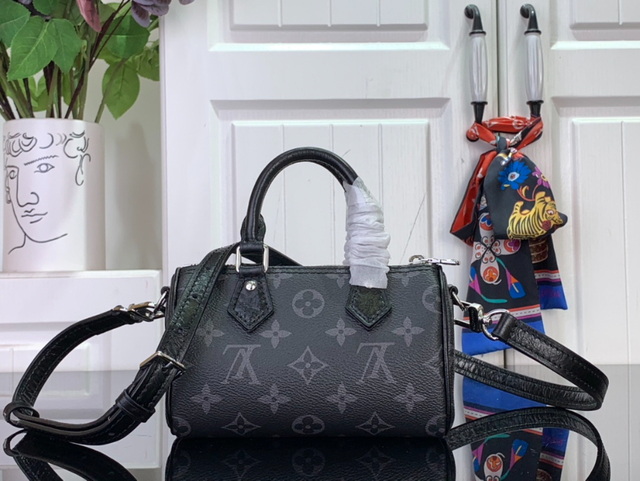 루이비통 나노 스피디 M26573 107.516cm 블랙1.jpg