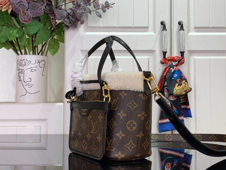 루이비통 네버풀 반둘리에 인사이드 아웃 BB M26315 16.51126.5cm 브라운4.jpg