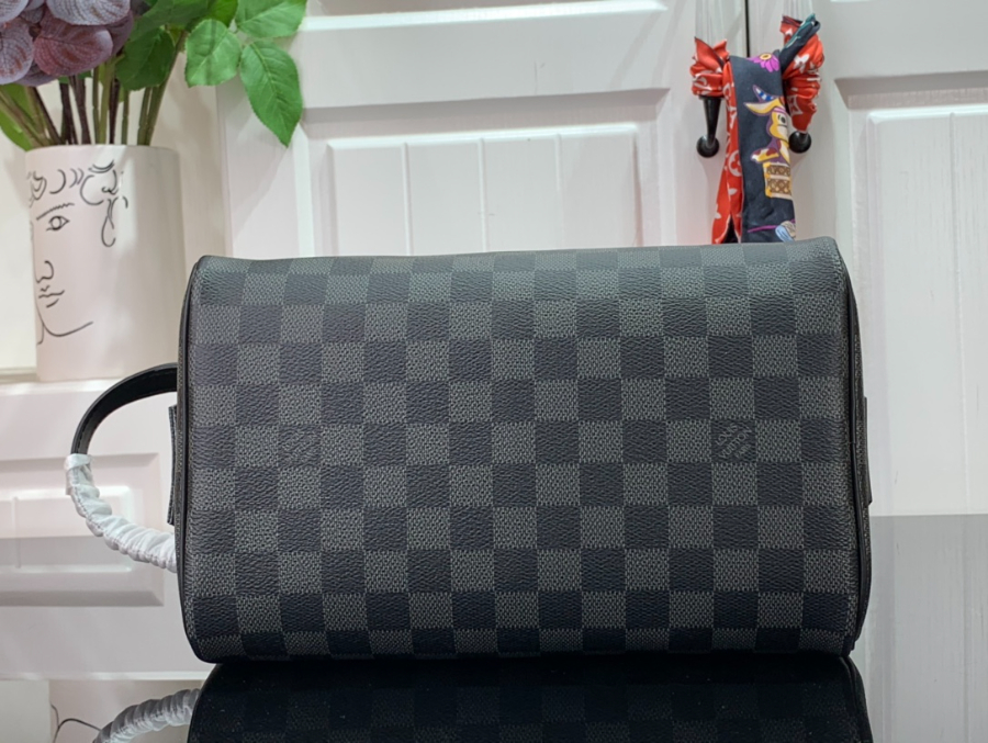 루이비통 돕 키트 다미에 M44494 281516.5cm 블랙4.jpg