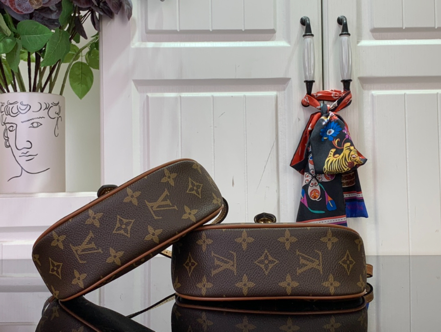 루이비통 듀오 BB M26592 14619cm 브라운05.jpg