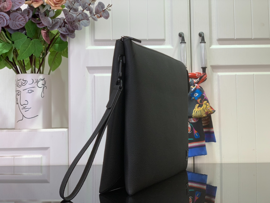 루이비통 듀오 파우치 M25943 35.5266.5cm 블랙4.jpg