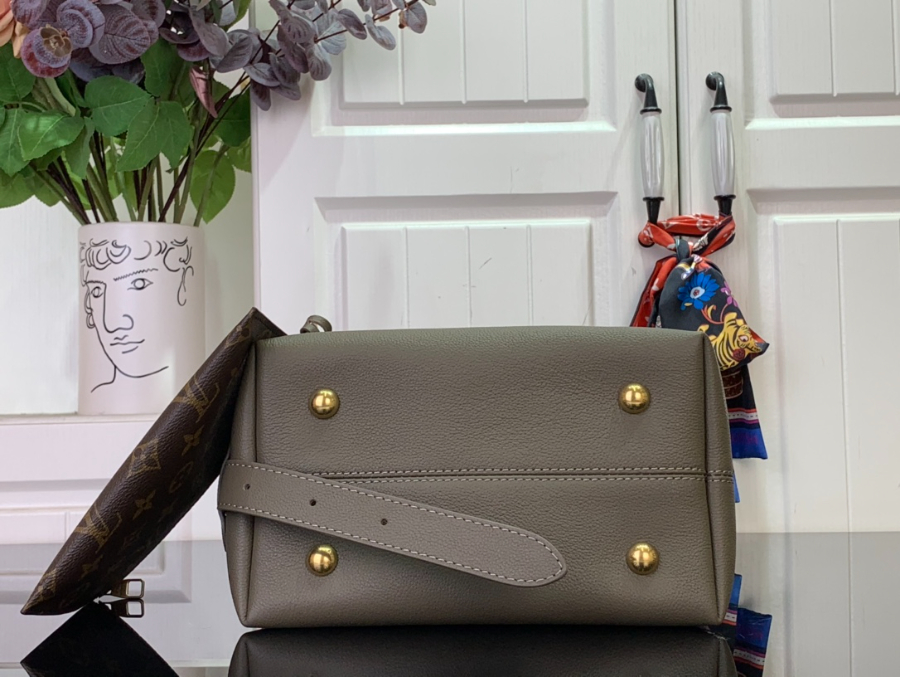 루이비통 로우 키 호보 PM M15205 242816cm 다크 스톤5.jpg