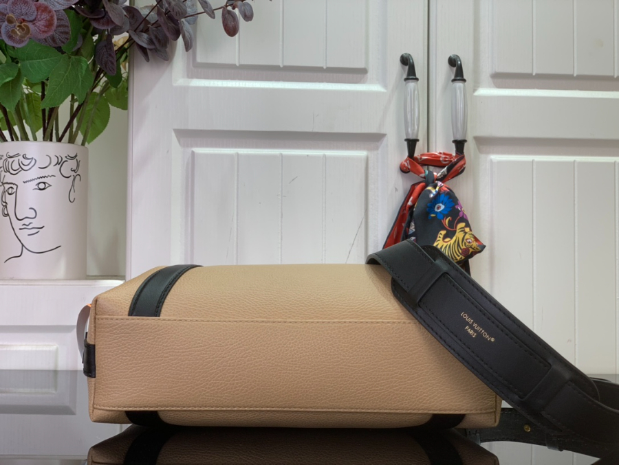 루이비통 LV 바이커 PM 스몰 다크 베이지 M25561 121230cm5.jpg