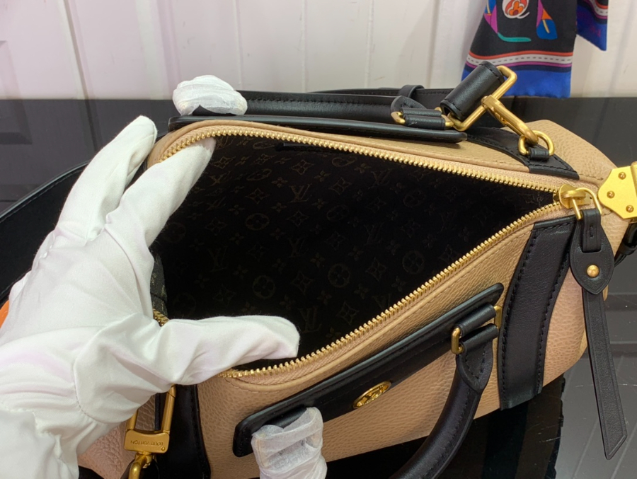 루이비통 LV 바이커 PM 스몰 다크 베이지 M25561 121230cm3.jpg