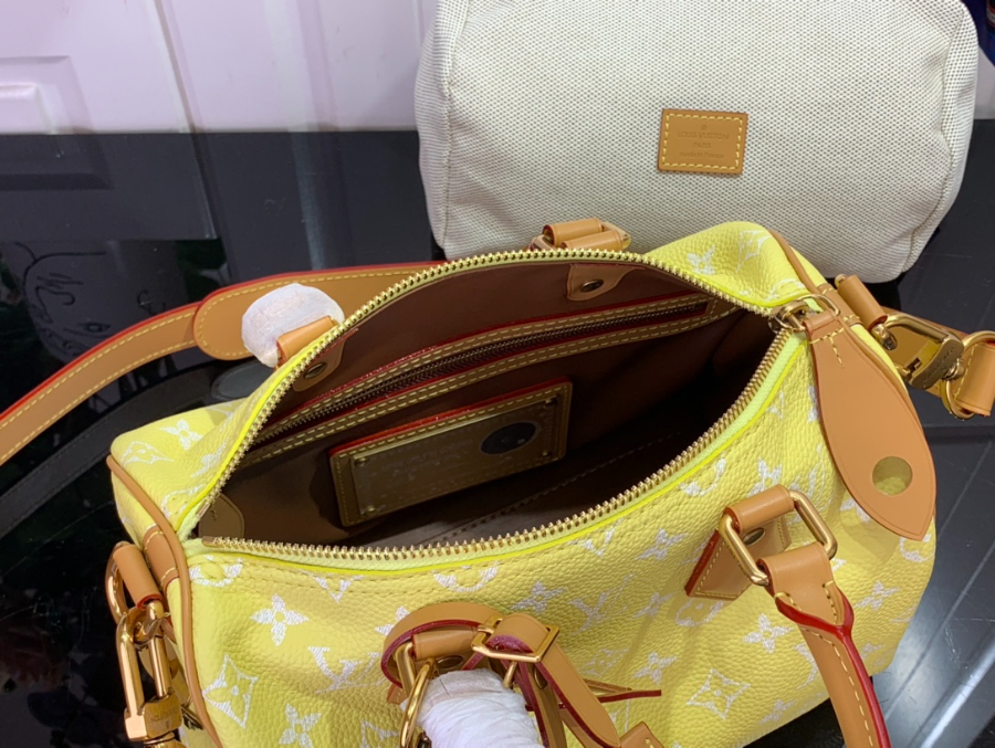 루이비통 P9 스피디 반둘리에 25 M13902 251515cm 옐로우3.jpg