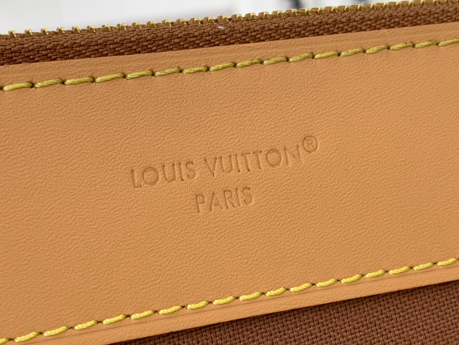 루이비통 PHARREL and NIGO collection's M25868 30225cm8.jpg