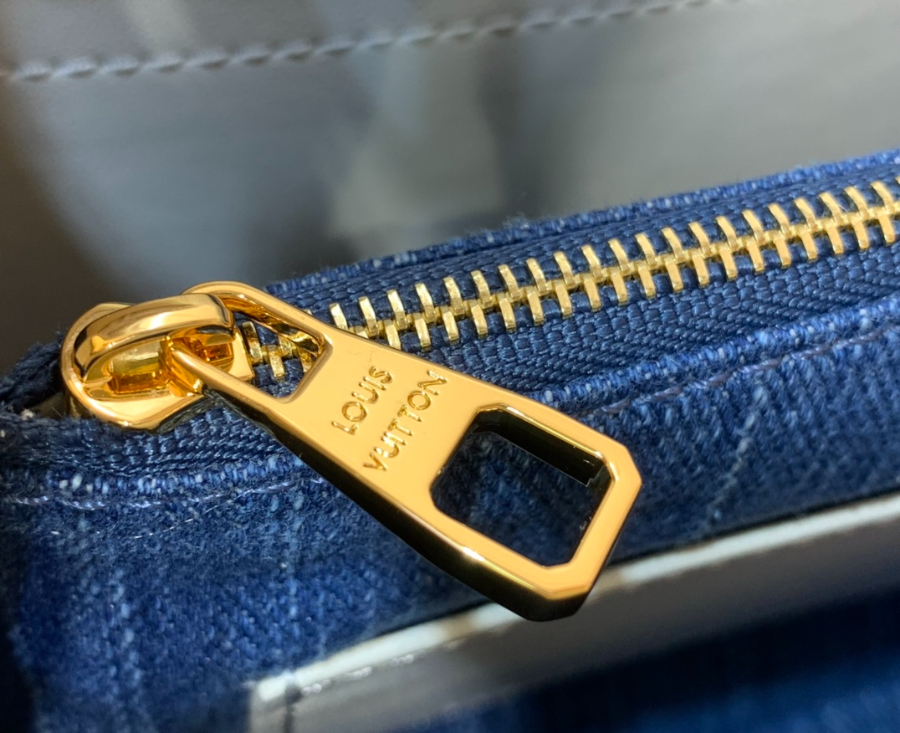 루이비통 카퓌신 BB M12947 27189cm 아이보리8.jpg