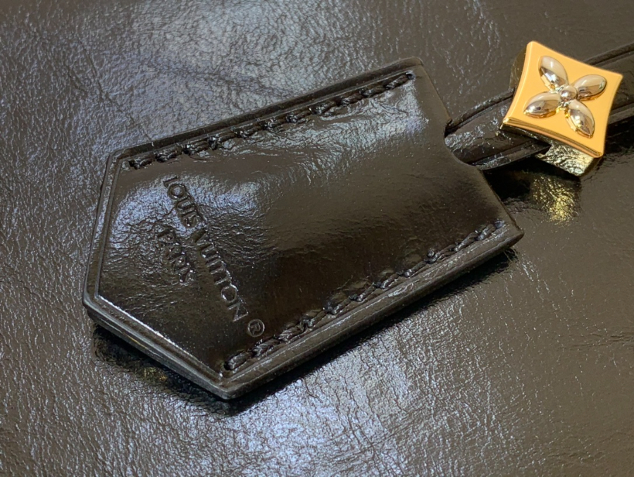 루이비통 카퓌신 MM 수플 블랙 M12924 241233cm7.jpg