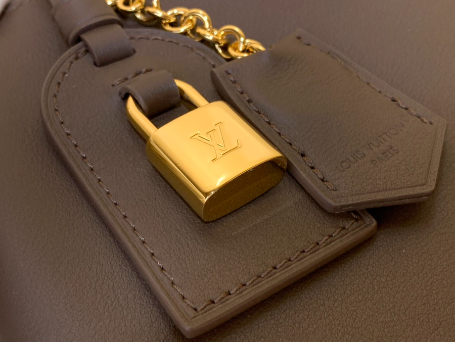 루이비통 카퓌신 MM 수플 초콜릿 M12927 241233cm8.jpg