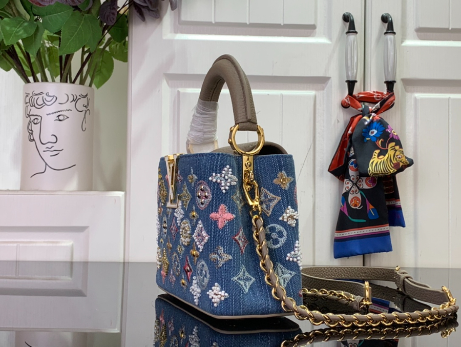 루이비통 카퓌신 미니 M12947 13.6821cm 갈색4.jpg