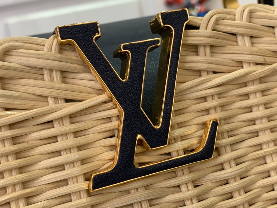 루이비통 카퓌신 미니 M26003 21814cm 블랙6.jpg