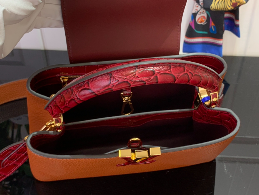 루이비통 카퓌신 스몰 악어무늬 27189cm M86035 적갈색3.jpg