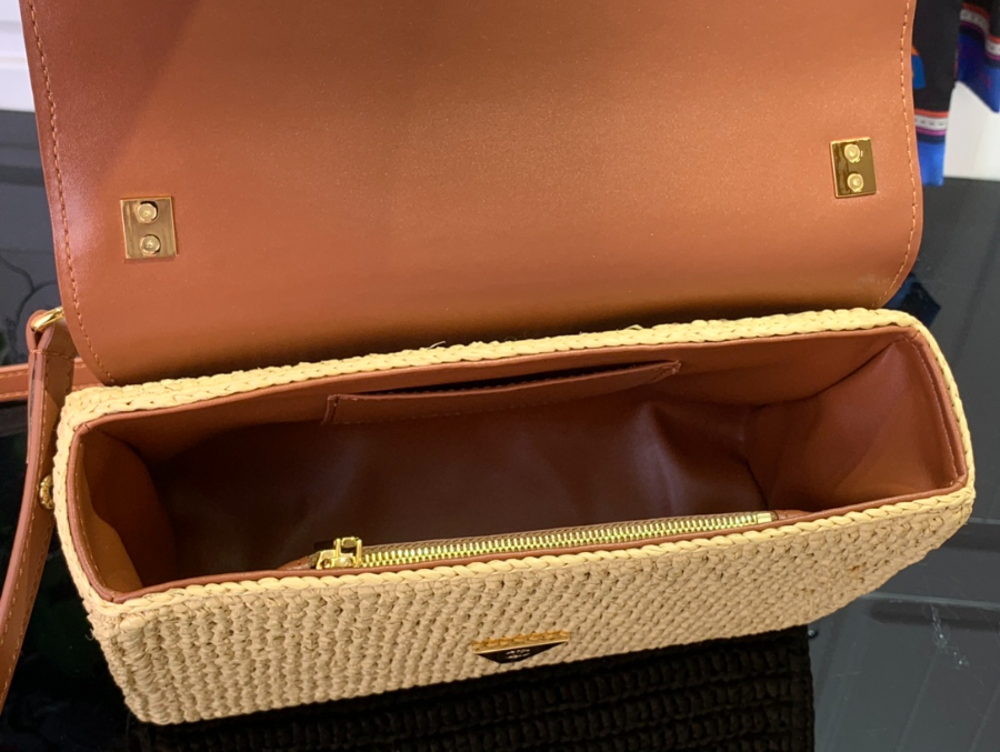 루이비통 트위스트 PM 슬림 백 M14309 15719cm3.jpg