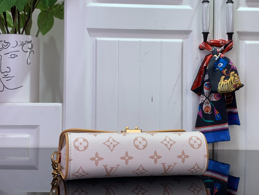 루이비통 포쉐트 카미유 M26583 11620.5cm4.jpg