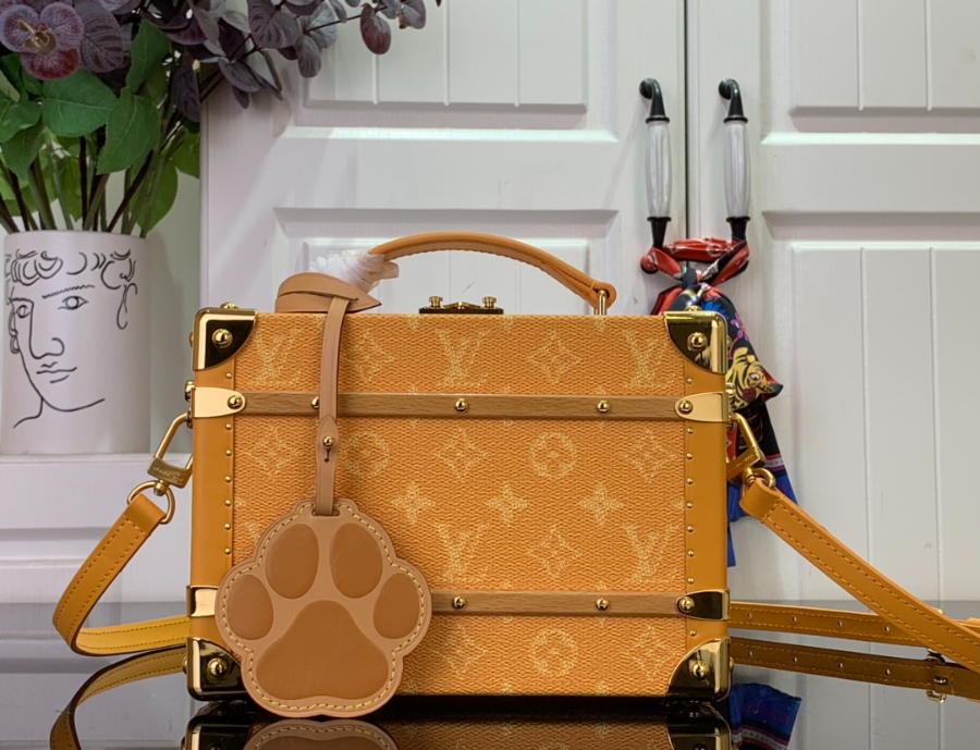 루이비통 핸들 소프트 트렁크 옐로우 M12458 16.5824cm1.jpg