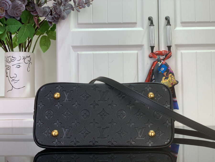 루이비통 알마 PM M26489 30.52114.5cm 블랙5.jpg