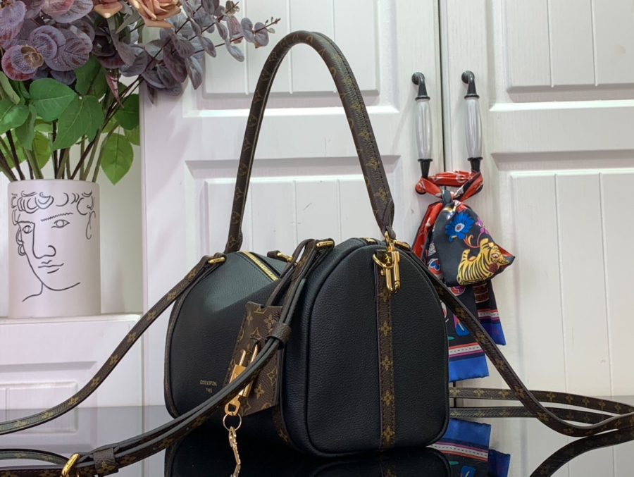 루이비통 익스프레스 PM 스몰 M26039 1713.526cm 블랙4.jpg