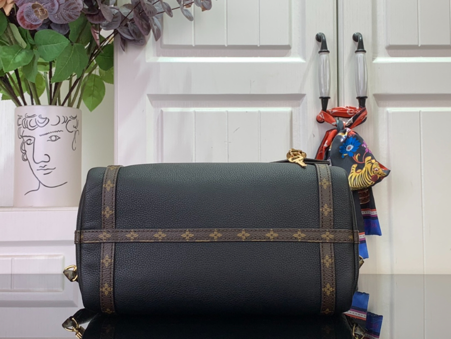 루이비통 익스프레스 PM 스몰 M26039 1713.526cm 블랙5.jpg