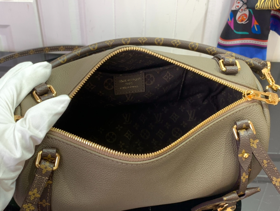 루이비통 익스프레스 PM 스몰 M26360 1713.526cm 올리브3.jpg