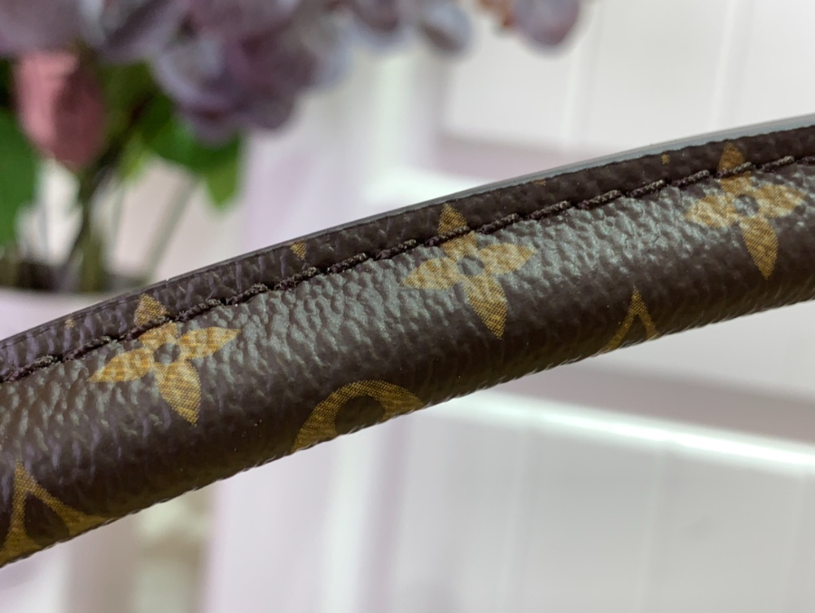 루이비통 익스프레스 라지 M26037 202745cm 베이지8.jpg