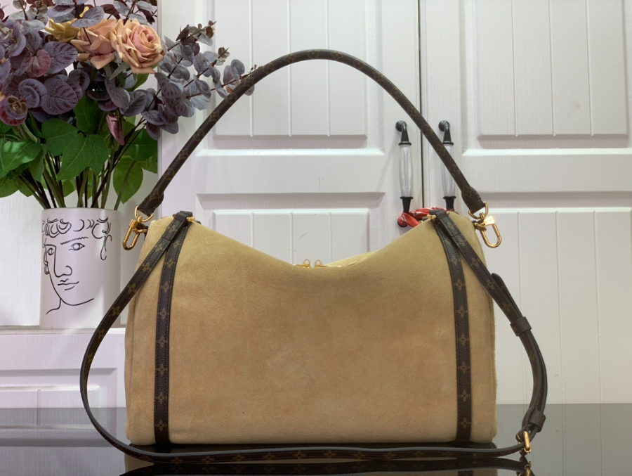 루이비통 익스프레스 미디엄 M26358 2418.536cm 베이지2.jpg