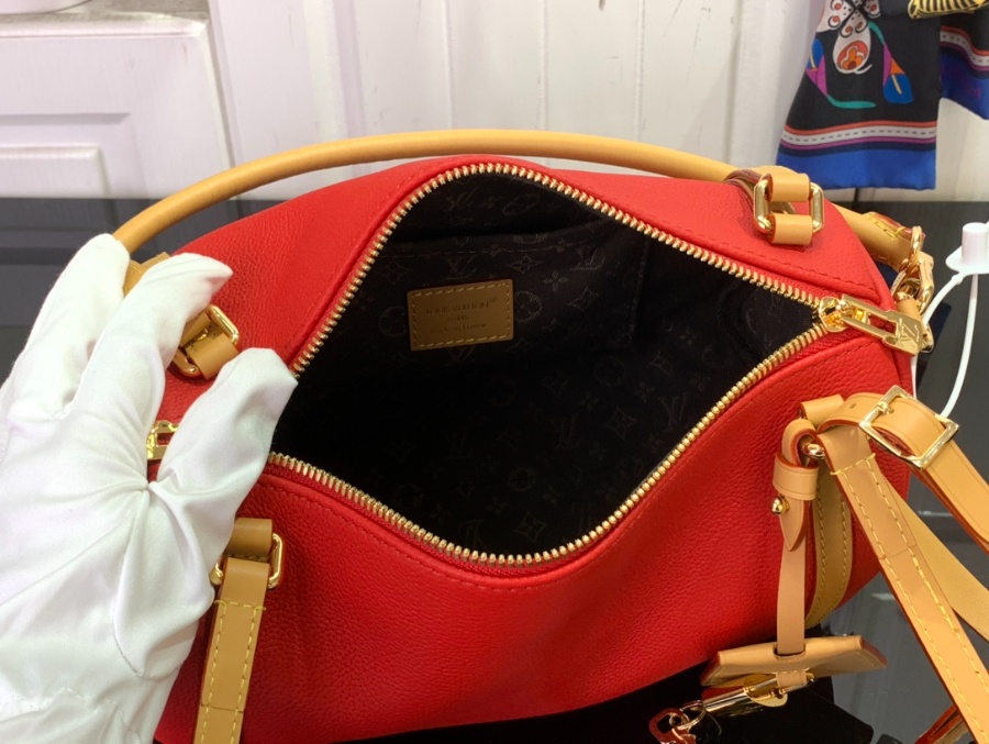 루이비통 익스프레스 스몰 M13667 M26039 251518cm 레드3.jpg