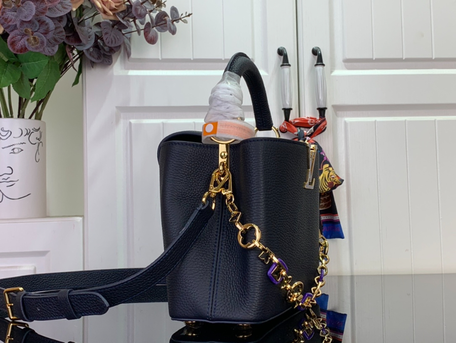 루이비통 카퓌신 bb M14971 17.3927cm 네이비4.jpg