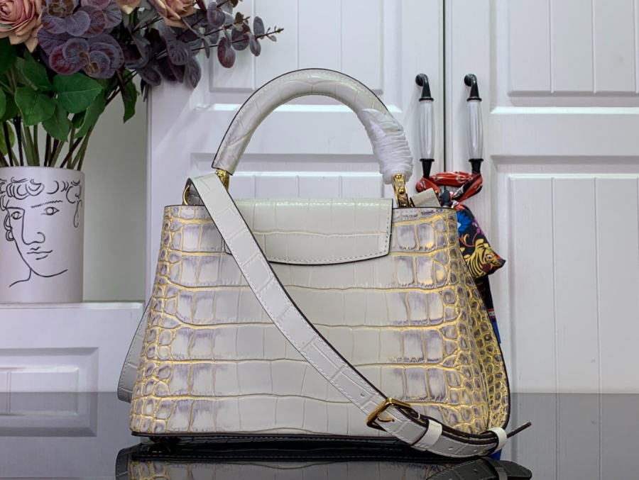 루이비통 카퓌신 BB 악어무늬 M94227 M48865 17.3927cm2.jpg