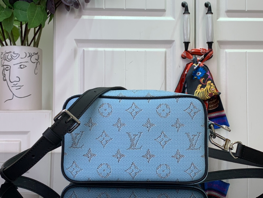 루이비통 트로카데로 웨어러블 월릿 M14684 136.520cm2.jpg