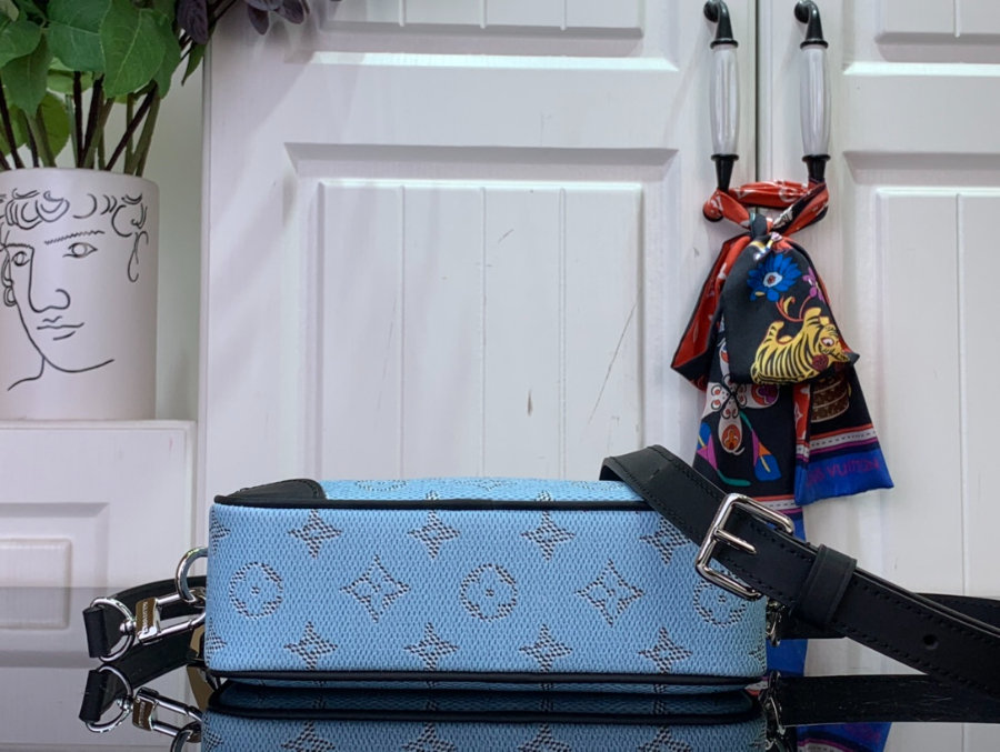 루이비통 트로카데로 웨어러블 월릿 M14684 136.520cm4.jpg