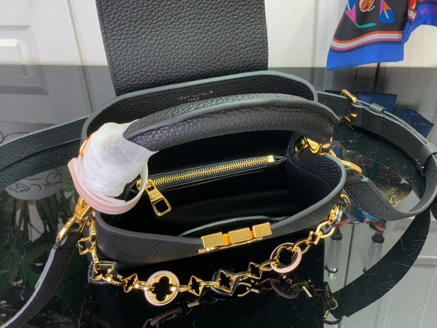 루이비통 카퓌신 미니 M14971 14821cm 블랙3.jpg