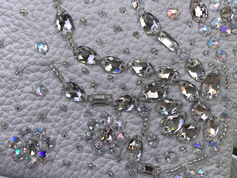 루이비통 카퓌신 미니 M25934 2113.68cm 화이트7.jpg