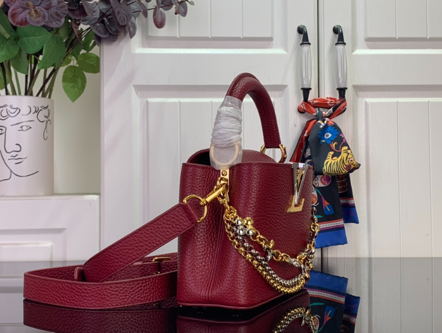 루이비통 카퓌신 미니 다크 레드4.jpg