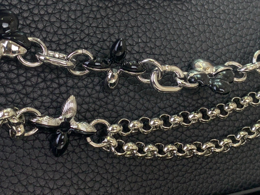 루이비통 카퓌신 미니 블랙8.jpg