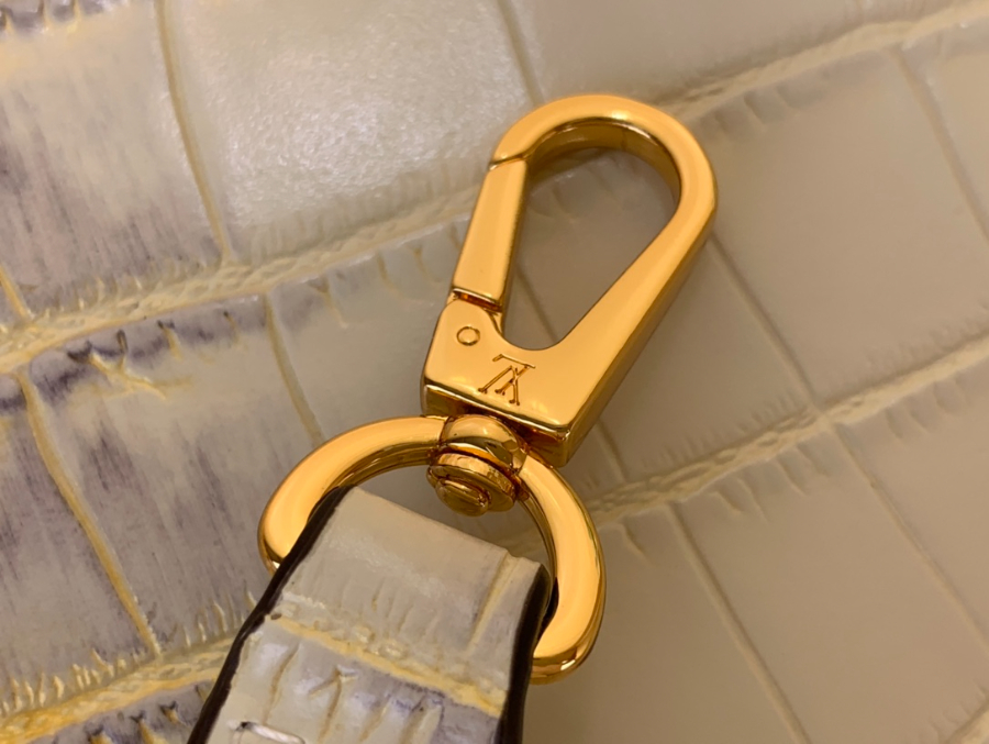 루이비통 카퓌신 미니 악어무늬 M94227 M48865 21148cm6.jpg