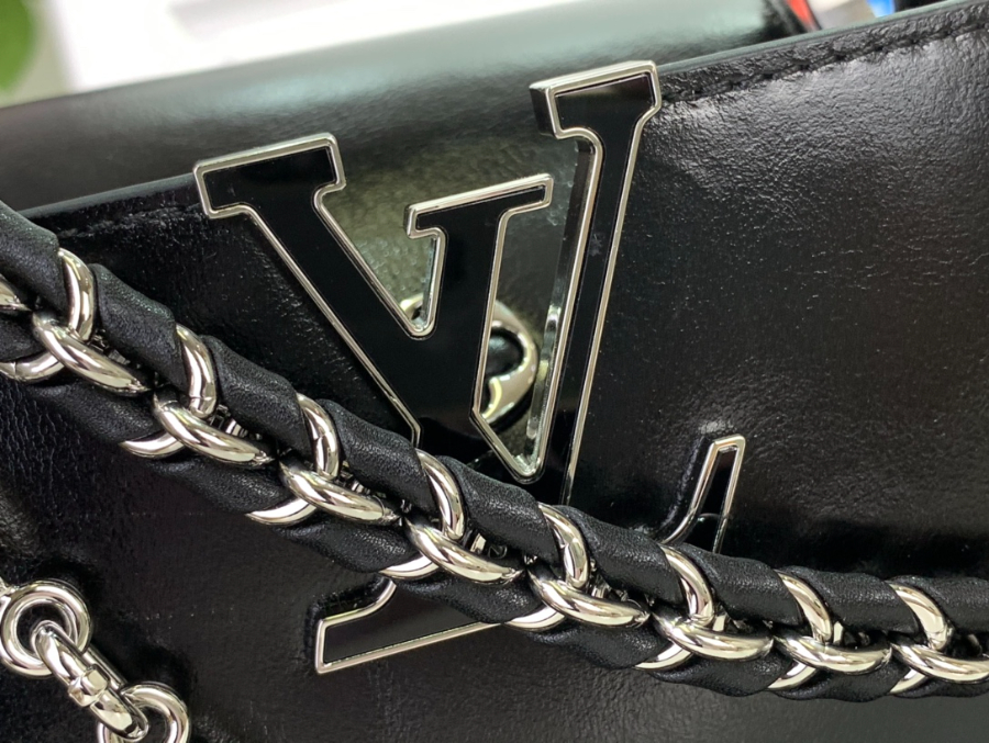 루이비통 카퓌신 이스트 웨스트 BB M25492 14826.5cm 블랙6.jpg