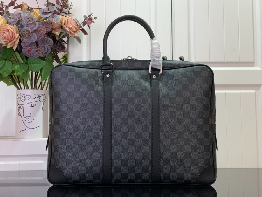 루이비통 포르트 도큐멍 보야주 다미에 M41124 41317cm 블랙2.jpg