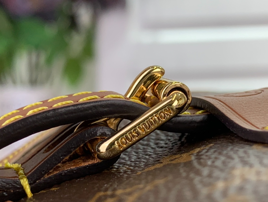 루이비통 솔로 M27096 11.6415.7cm8.jpg