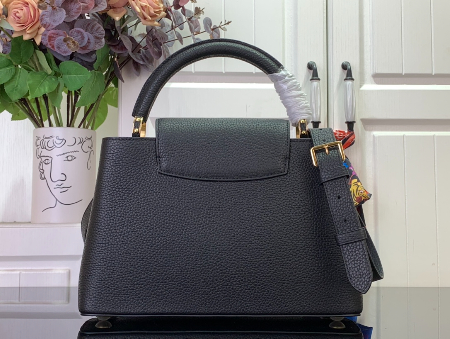 루이비통 LV x TM 카퓌신 미디엄 M13714 201131.5cm 블랙2.jpg